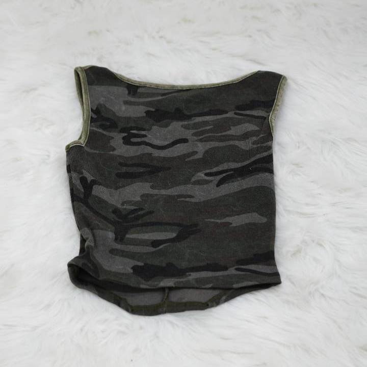 Grey & Olive Camo Lace-Up Crop Tank Top - Image 3