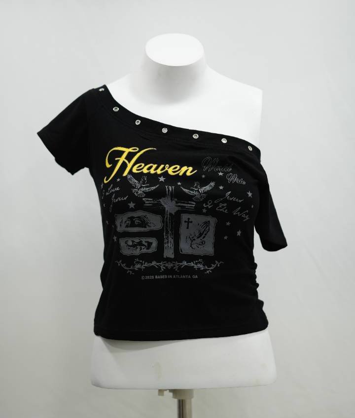 The Heaven Grommet Scoop Tee in Black