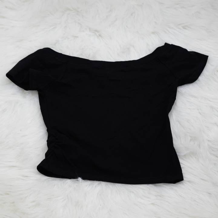 The Heaven Grommet Scoop Tee in Black - Image 3